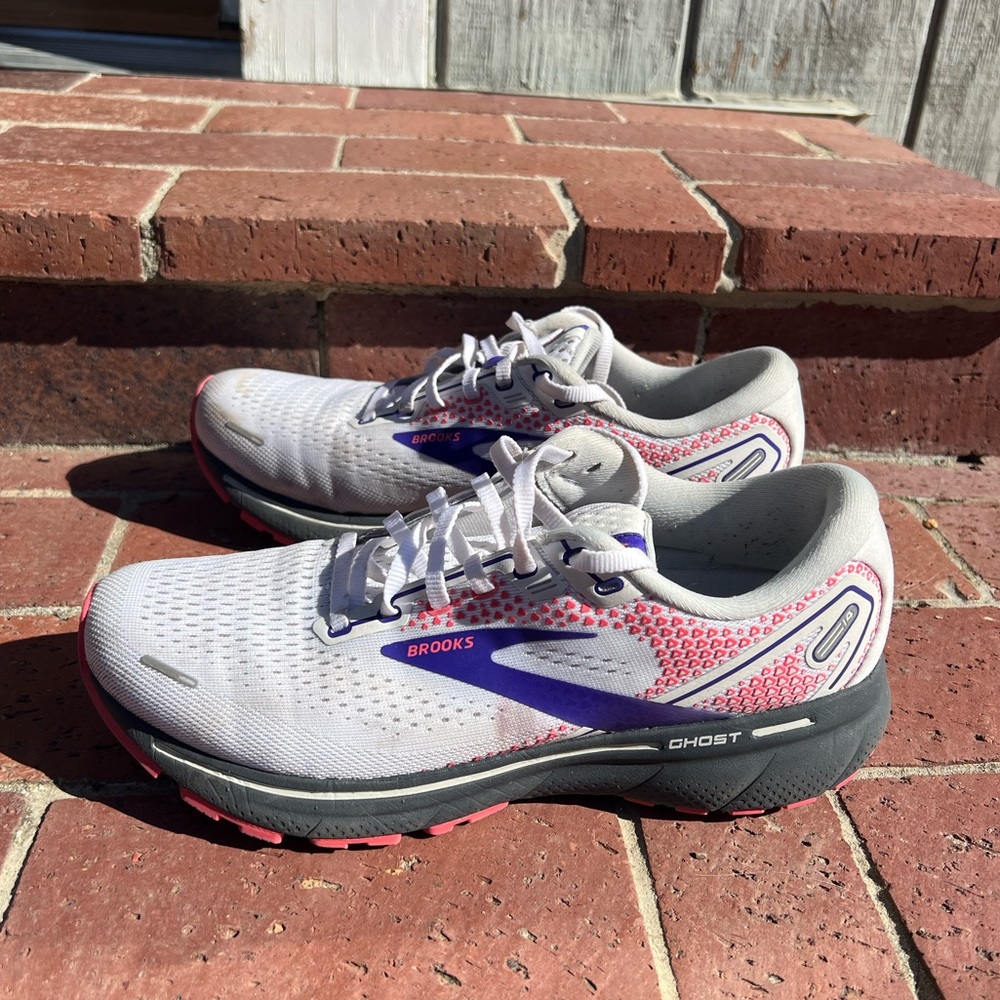 Like-New Women’s Brooks Ghost 14